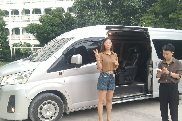 เช่ารถตู้ เช่ารถตู้โคราช เช่ารถตู้กรุงเทพ เช่ารถตู้พร้อมคนขับ เช่ารถตู้ดอนเมือง เช่ารถตู้สนามบินสุวรรณภูมิ เช่ารถตู้ VIP พร้อมคนขับ กรุงเทพ โคราช